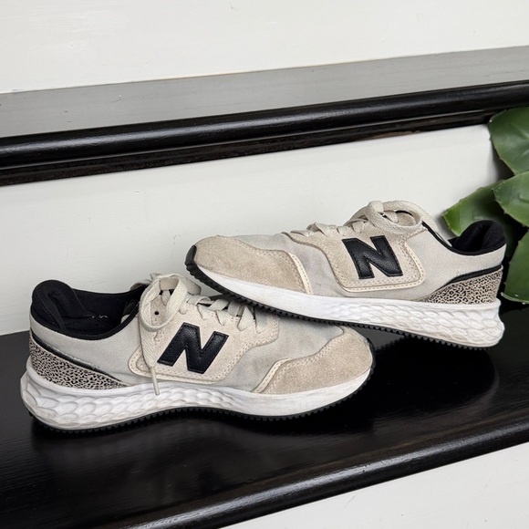 New Balance Women’s Size 8 Gym Shoes, Black & Cream clean - Picture 7 of 9